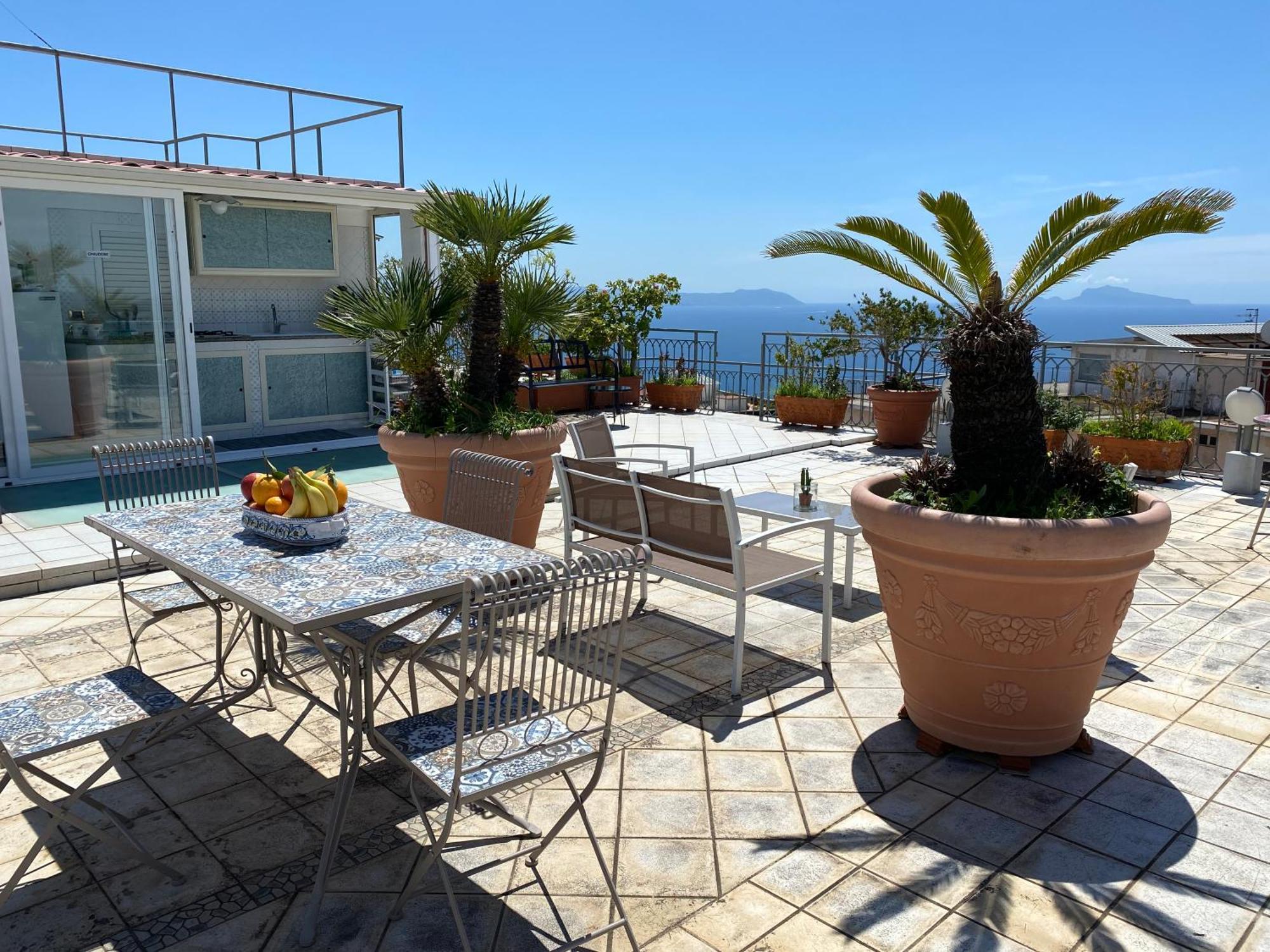 Terrazza Morghen Panoramic Rooftop Napoli Bagian luar foto
